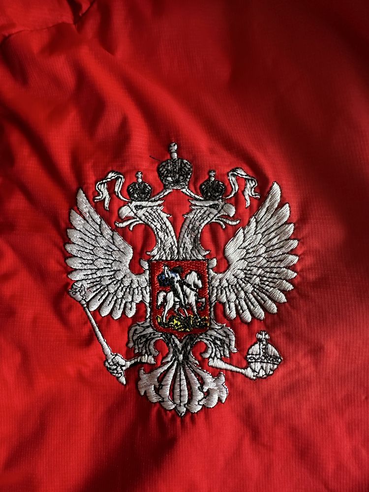 Продам ветровку унисекс , новая