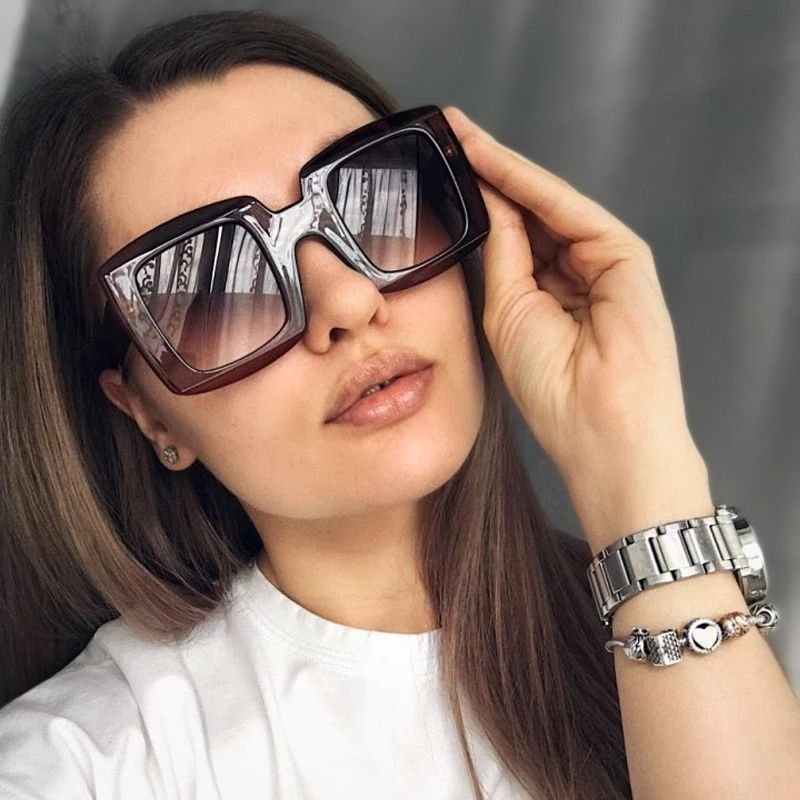 Продам брендовые новые солнцезащитные очки со скидкой 40%