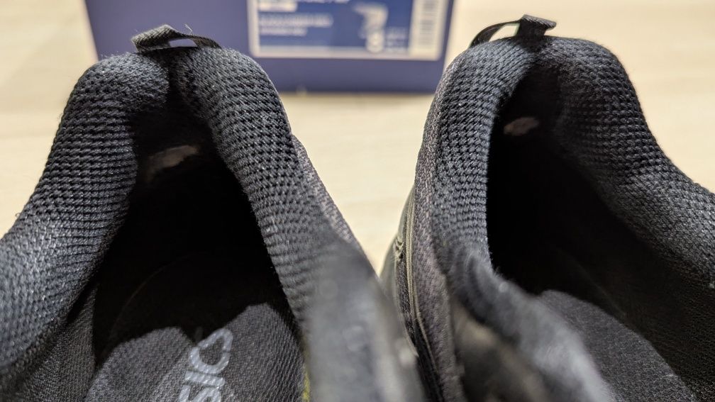 Кроссовки Asics размер US 8 демисезон
