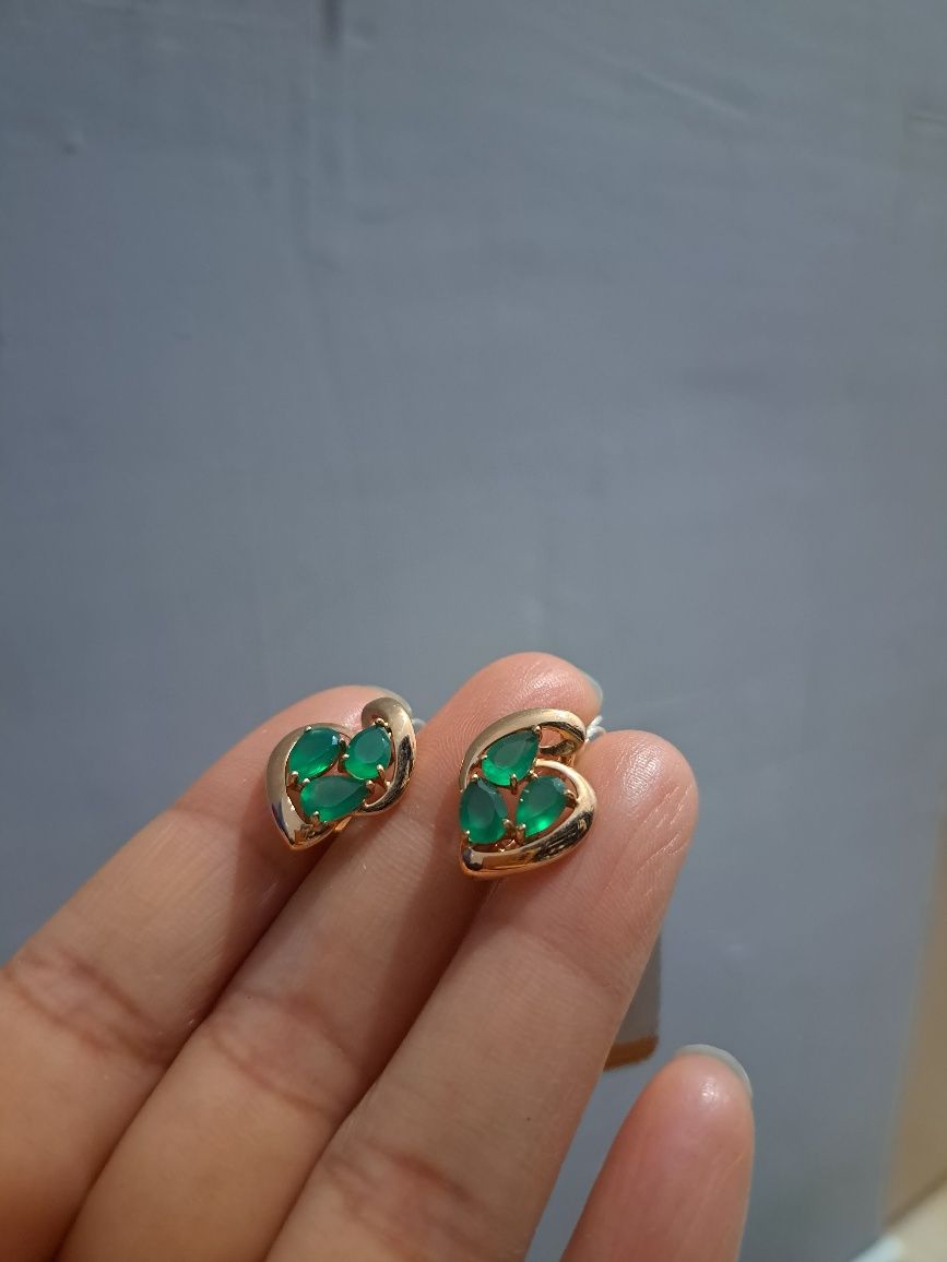 Продам золотые серёжки