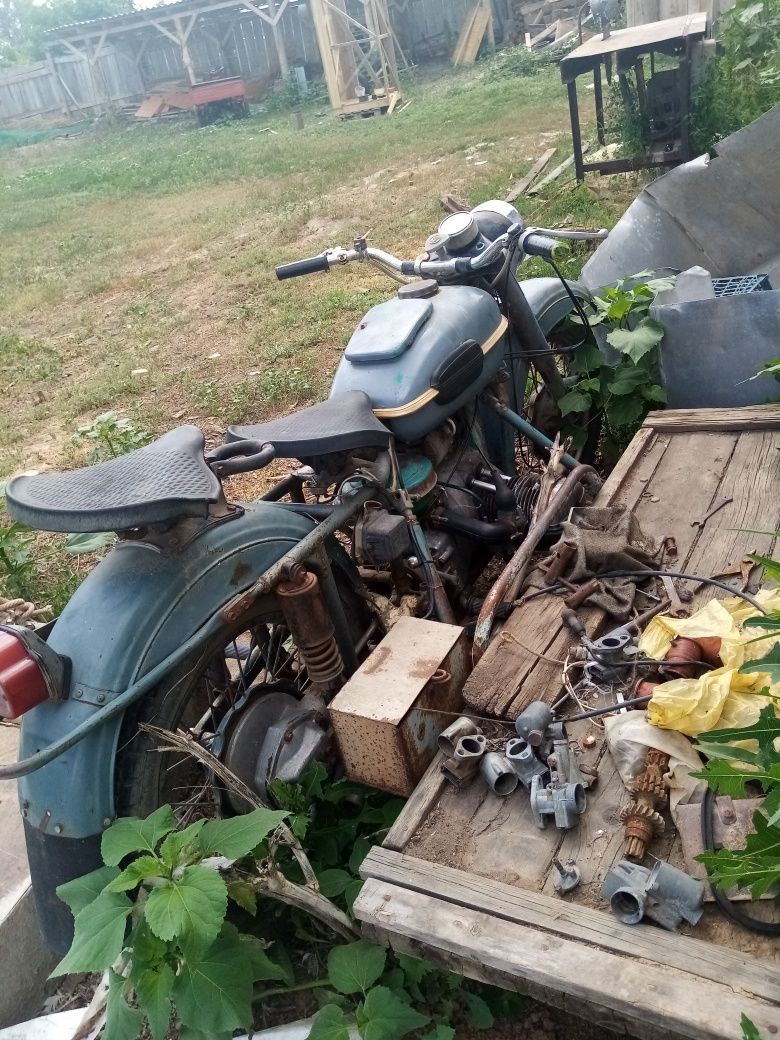 Продам мотоцикл Урал