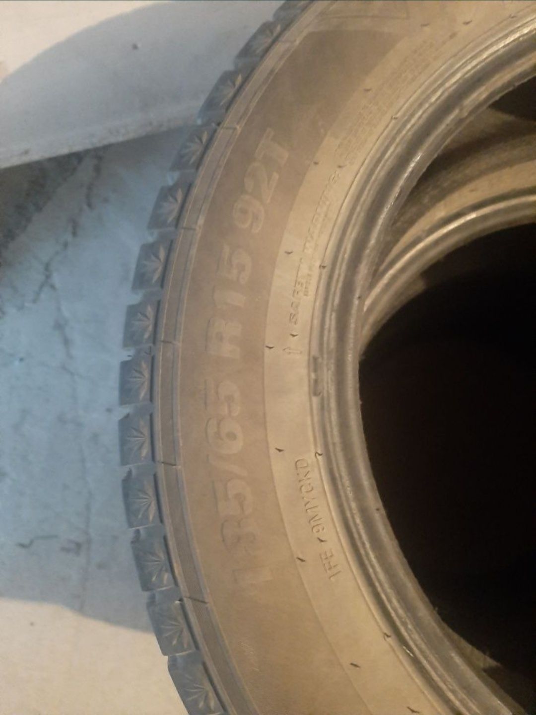 Продам зимни шины  Kumho