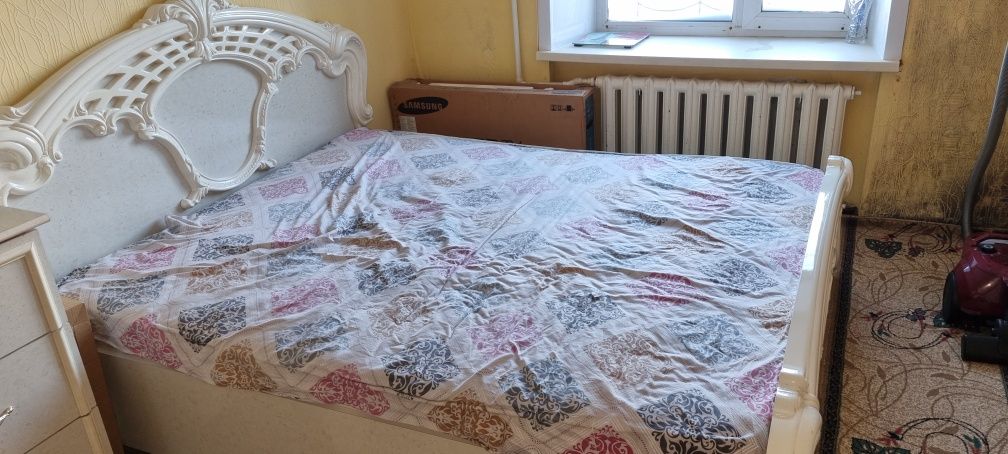 Продам  2-х спальни кровать  и шкафы