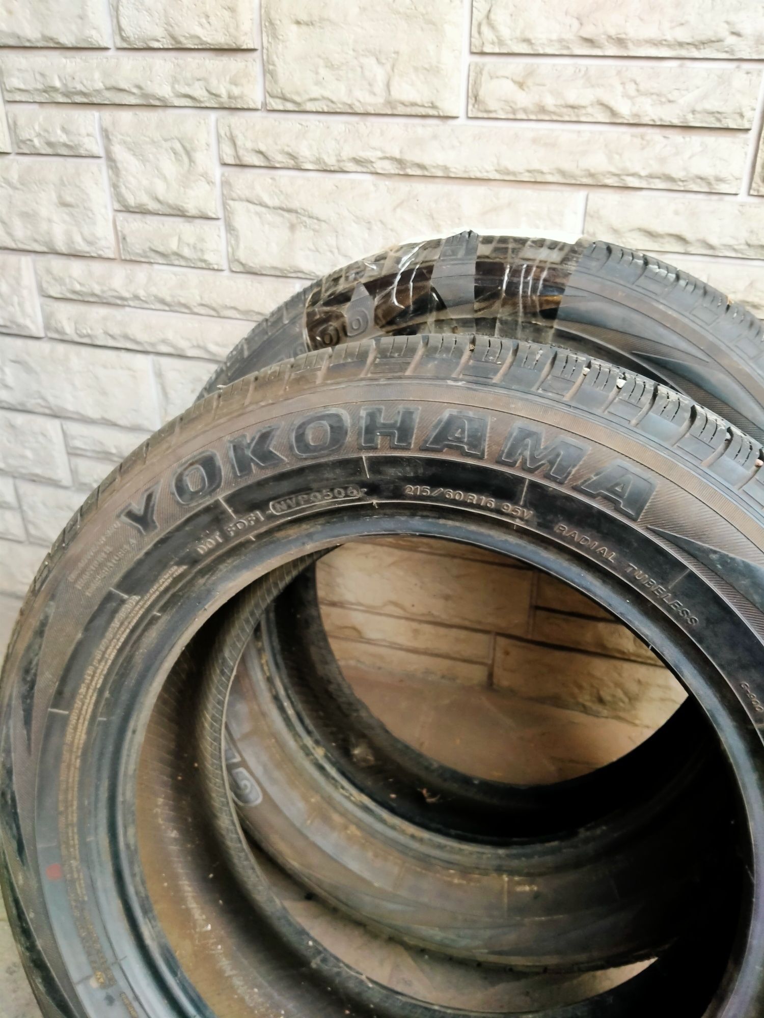 Резина Yokohama 215 60 r16