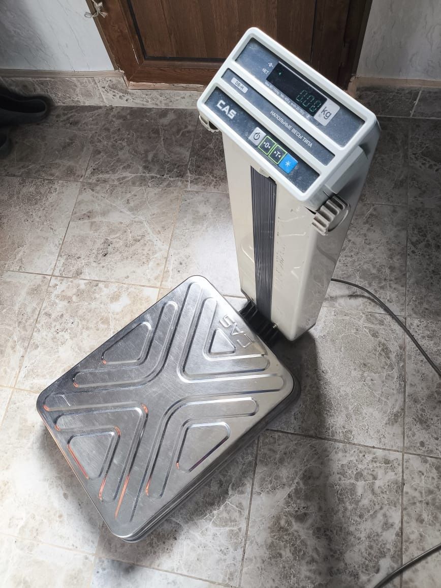 Продам напольные весы cas db-150h