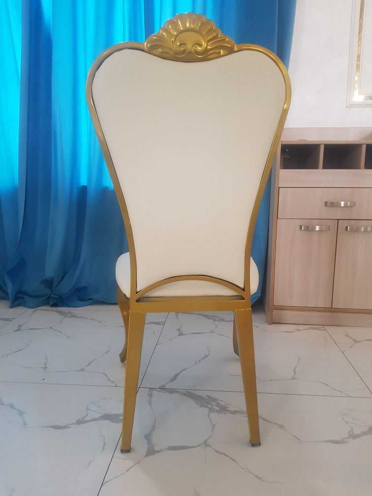 Стулья для ресторана