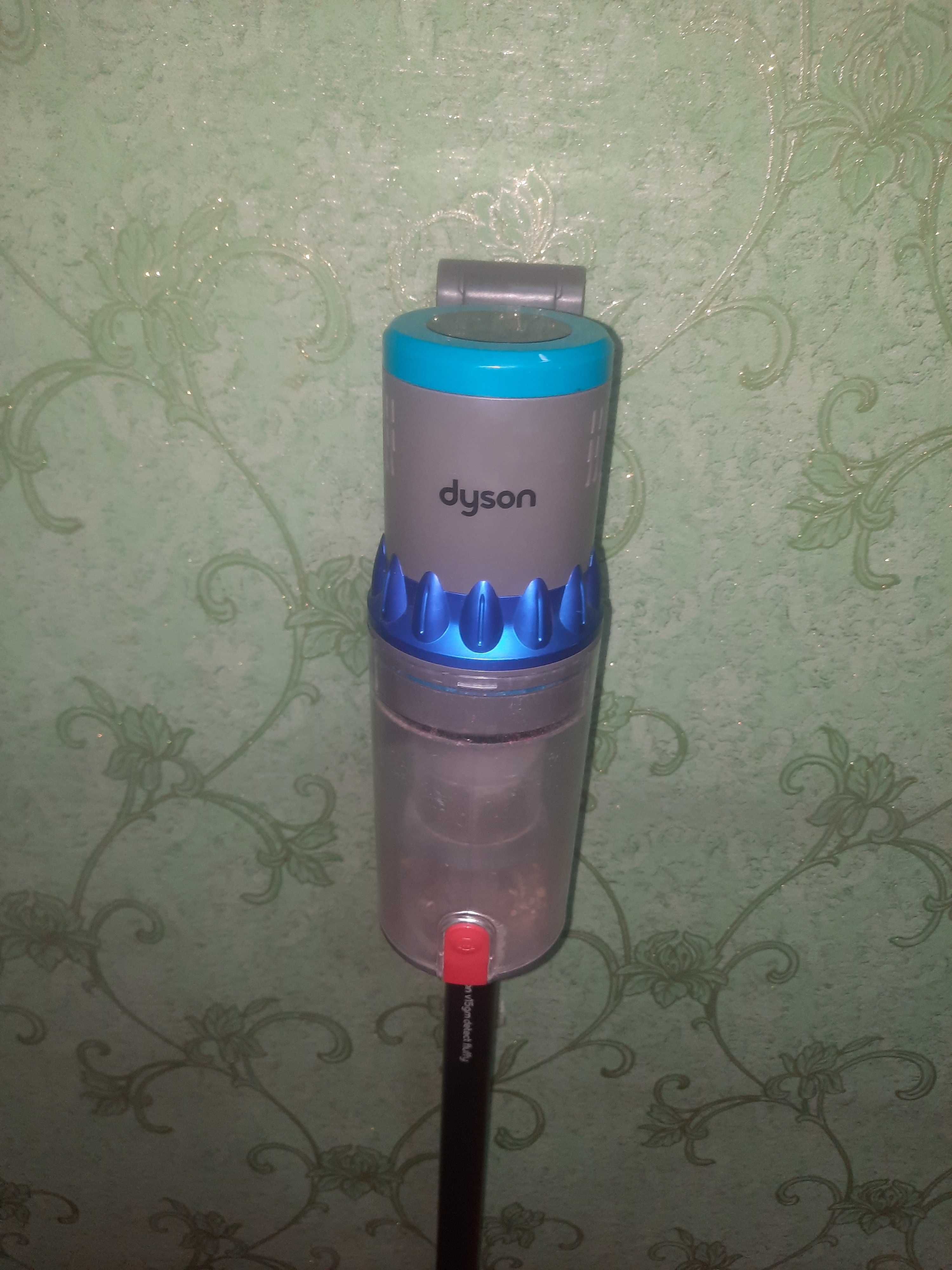 Продам пылесос dyson дайсон