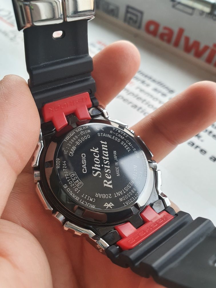 Срочно! Продам  casio g-shock GMW-B5000-1E