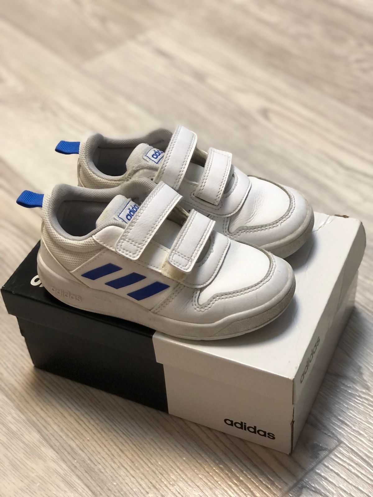Детские кроссовки Adidas