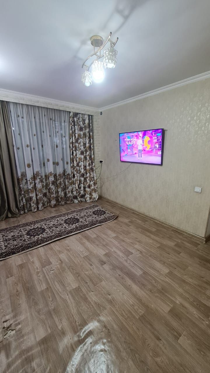 Центре 1 комнатная 2 этаж Республика Калдаякова