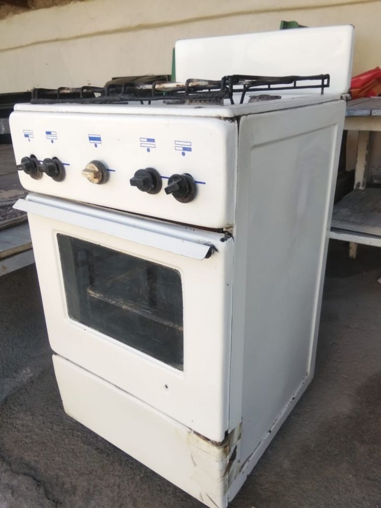 Срочно продам газовую плиту