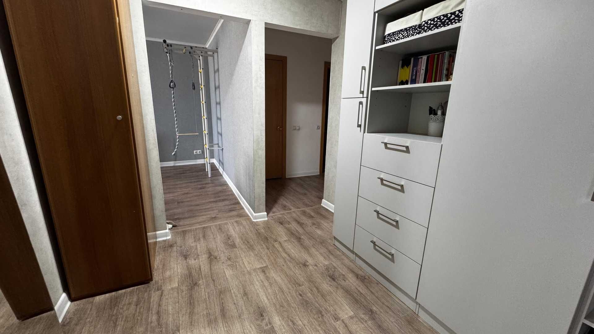 Продам трёхкомнатную квартру в центре