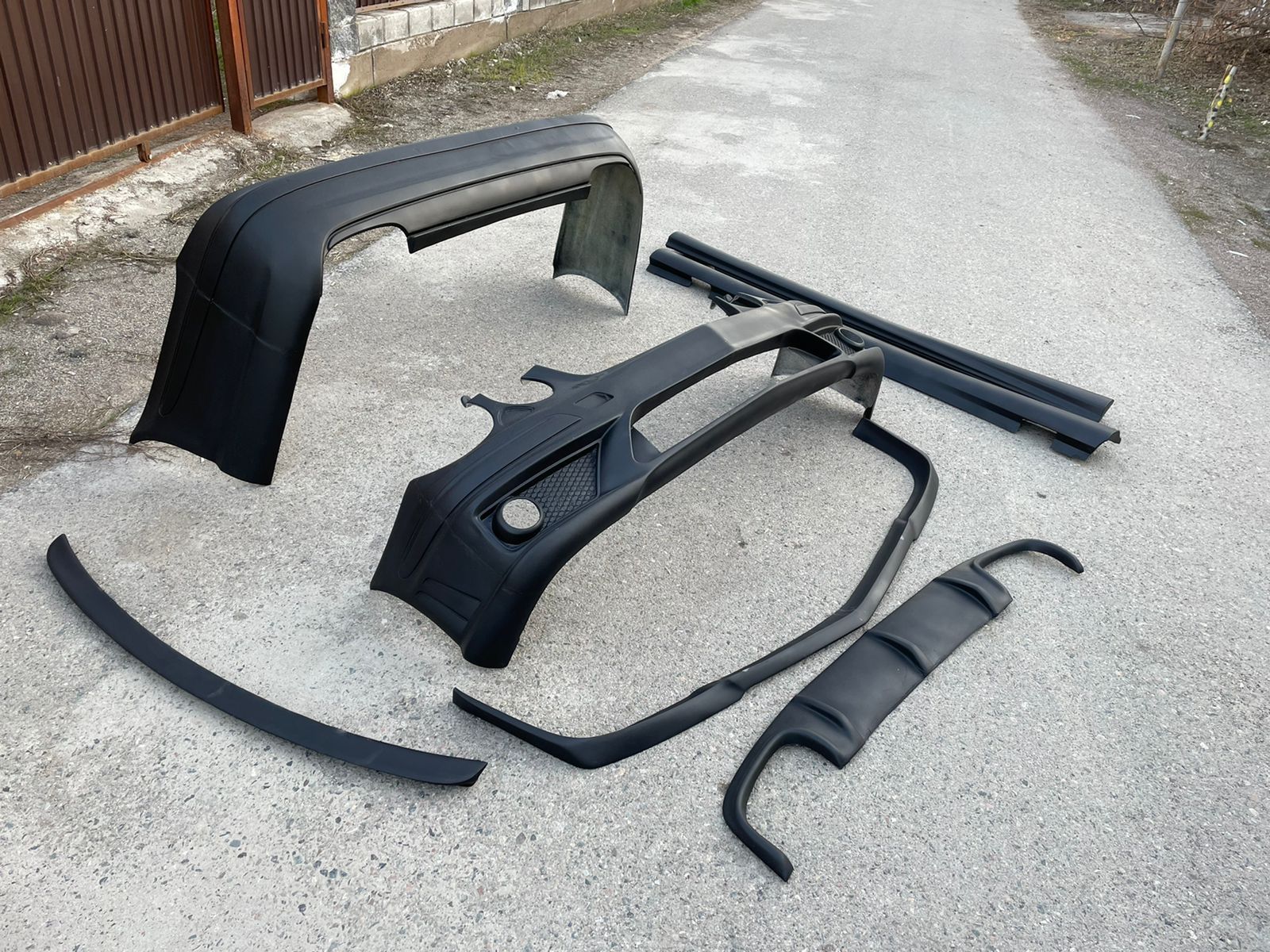 Бампера на  Мерседесы 124.W140.w190.w202.w210.w211,БМВ,Е34,Е36,Е38,Е39