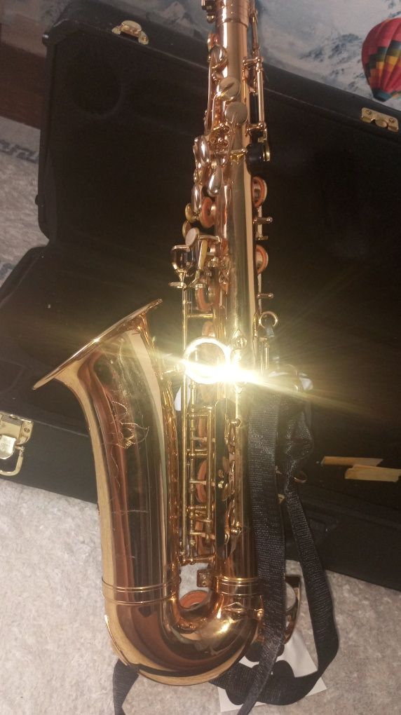 продаю  альт-саксофон Jupiter JAS-769