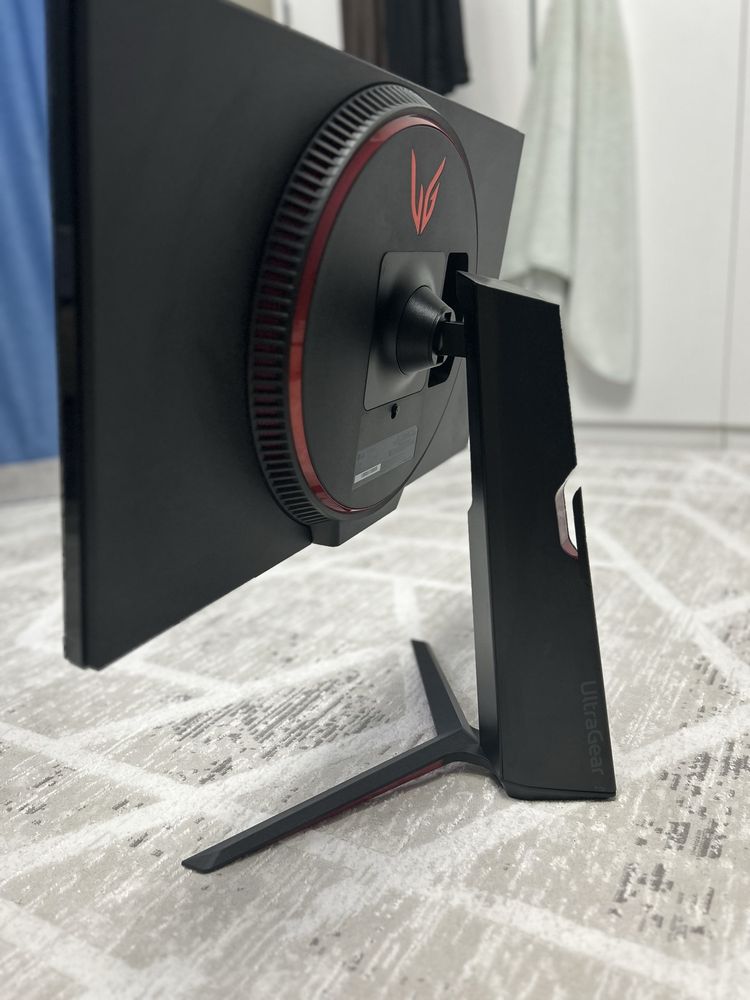 Монитор LG 27GP750-B (240 hz) в идеальном состояние