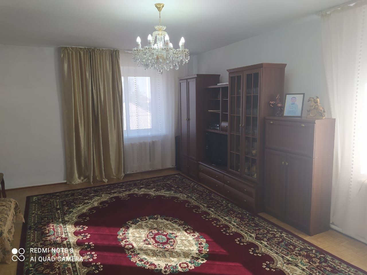 Кирпичный дом, 6 комнат, 2 уровня. Торг.