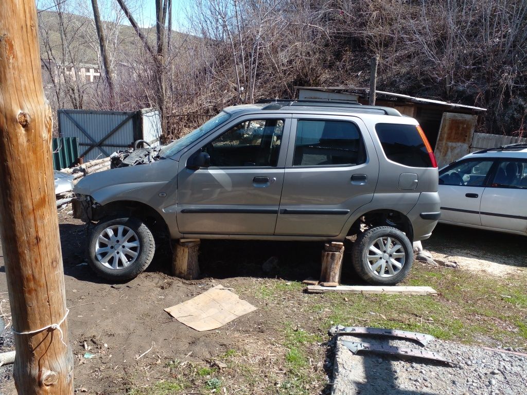 Продам сузуки на запчасти
