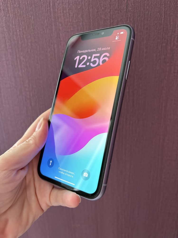 IPhone 11, 64 Гб, идеальное состояние.