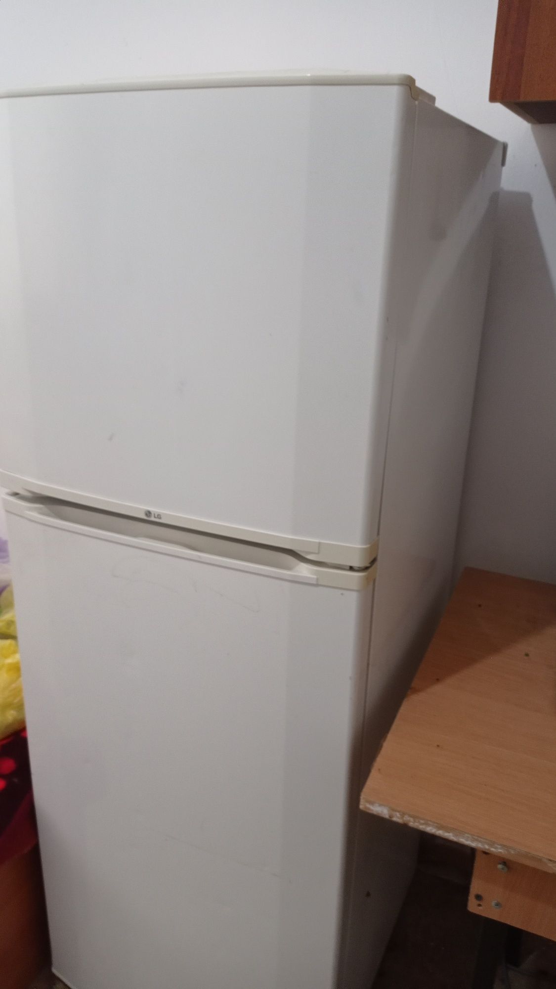 Продаю холодильник LG.