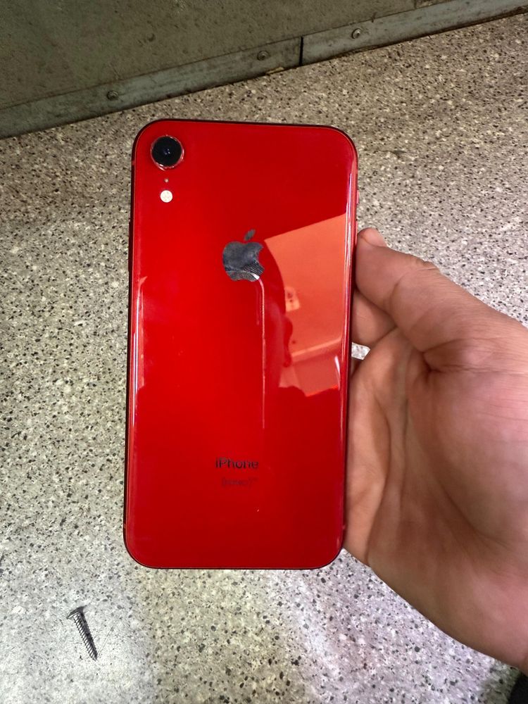 Iphone XR В хорошем состояние