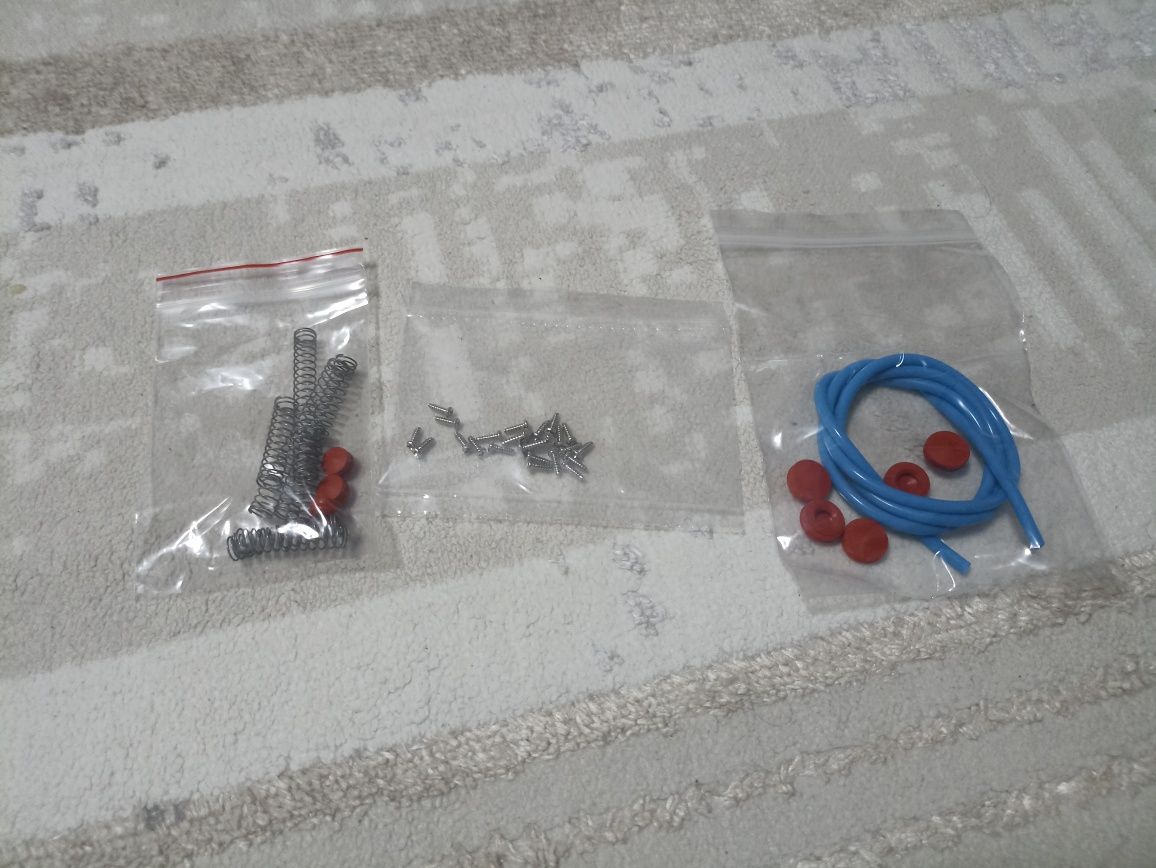 Продам дешево игрушки новые