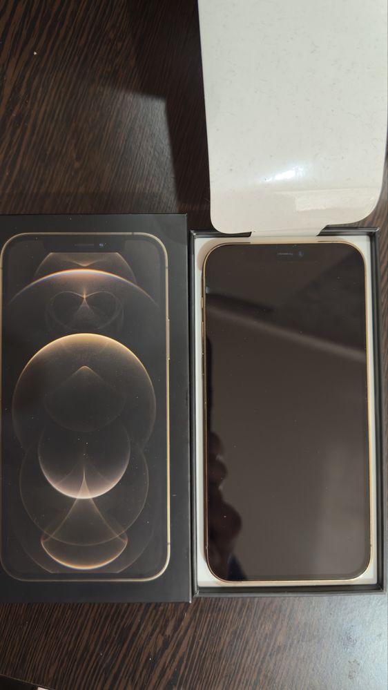 Iphone 12 pro в хорошем состоянии