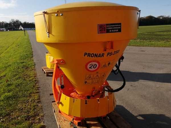 Разбрасыватель песка PS250M