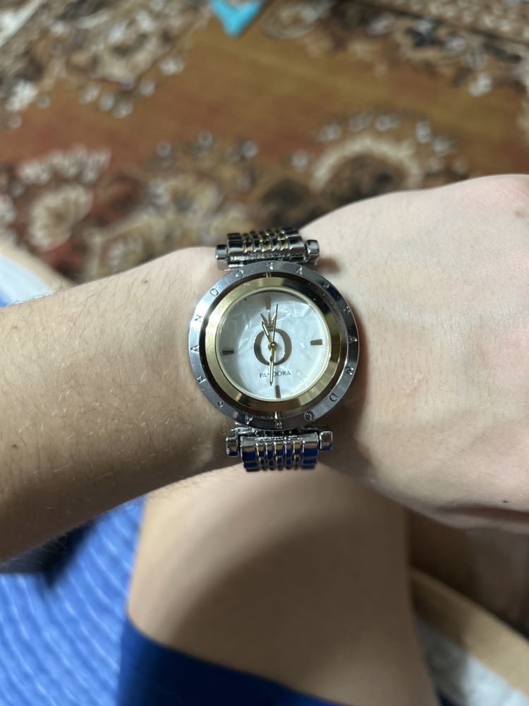 Продам часы пандора