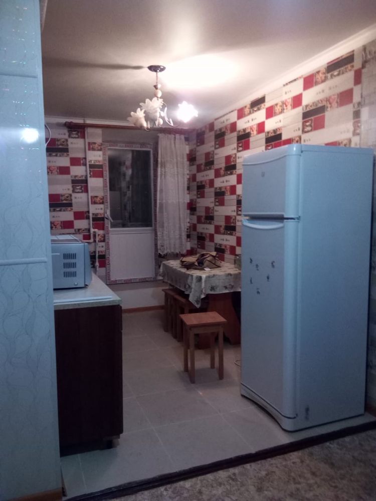 Продам 2 комнатную квартиру напротив Центрального Стадиона