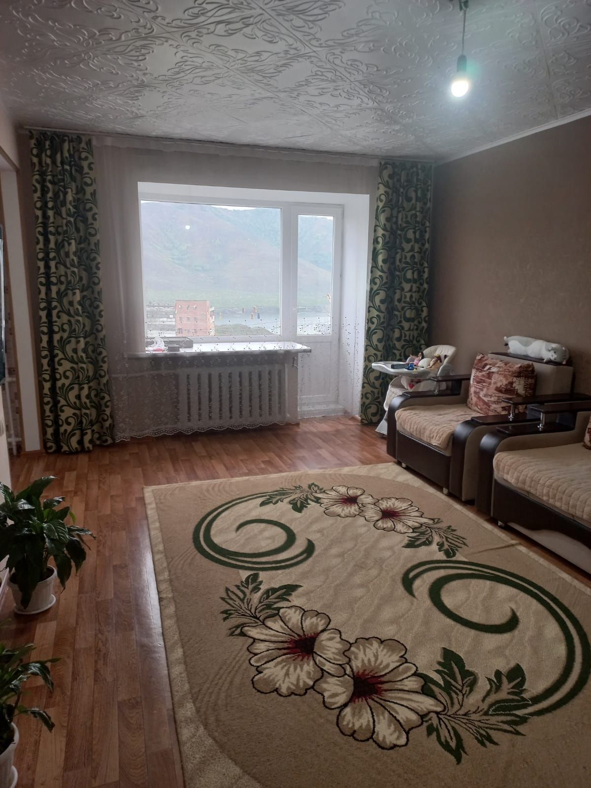 Продаётся 3х комнатный квартира