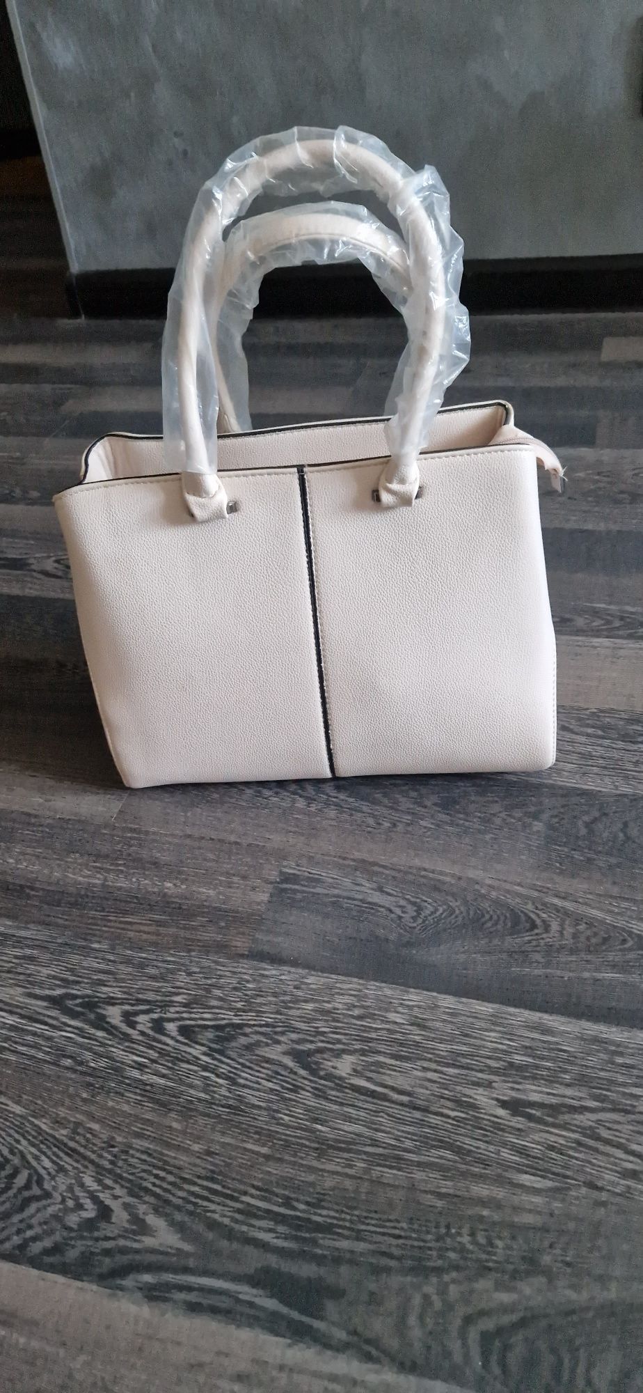 Продам женскую сумку