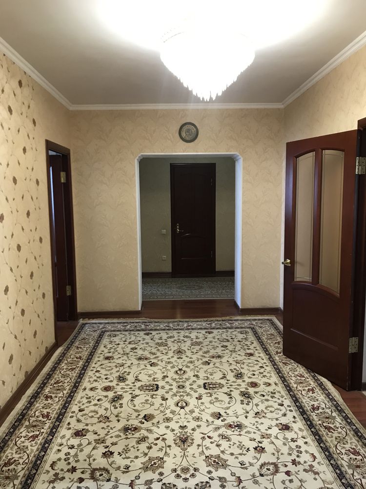 Продам квартиру в 11 мкр ,4х ком,152 кв., с автономным отоплением