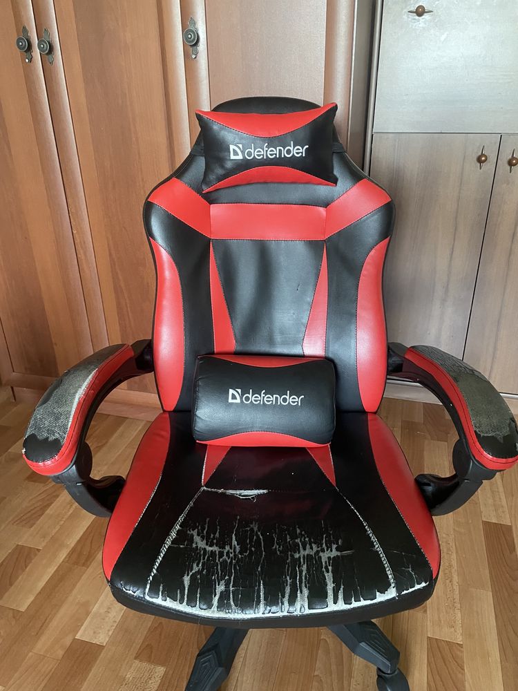 Продам игровое кресло