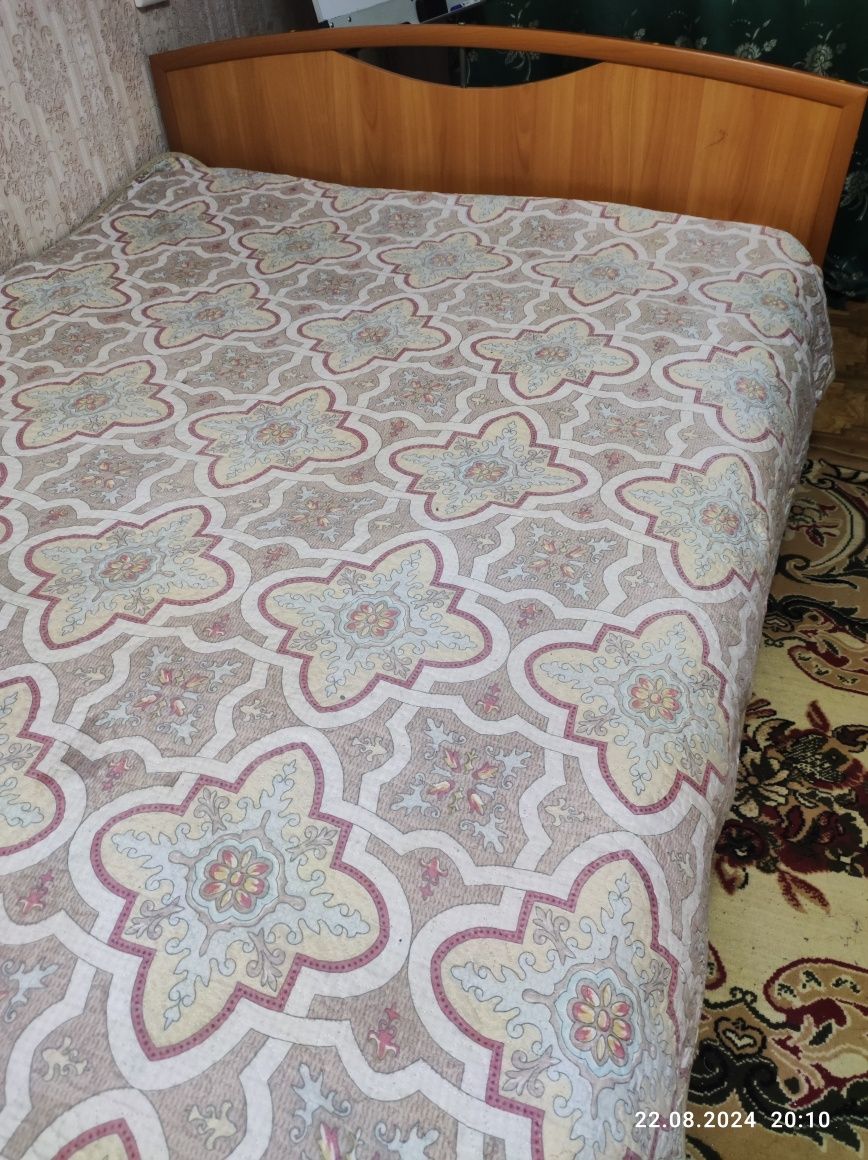 Продам кровать 140"200 см.