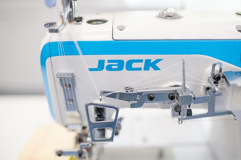Плоскошовная промышленная машина JACK JK-W4-D-05CBX*356