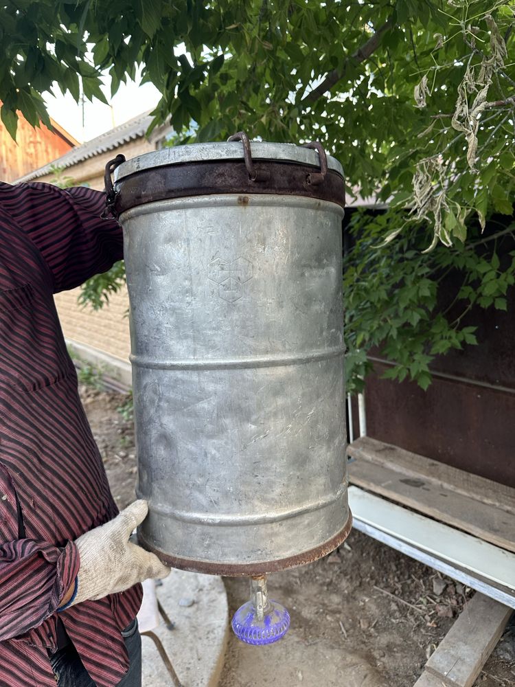 Продам бачок для душа и тд