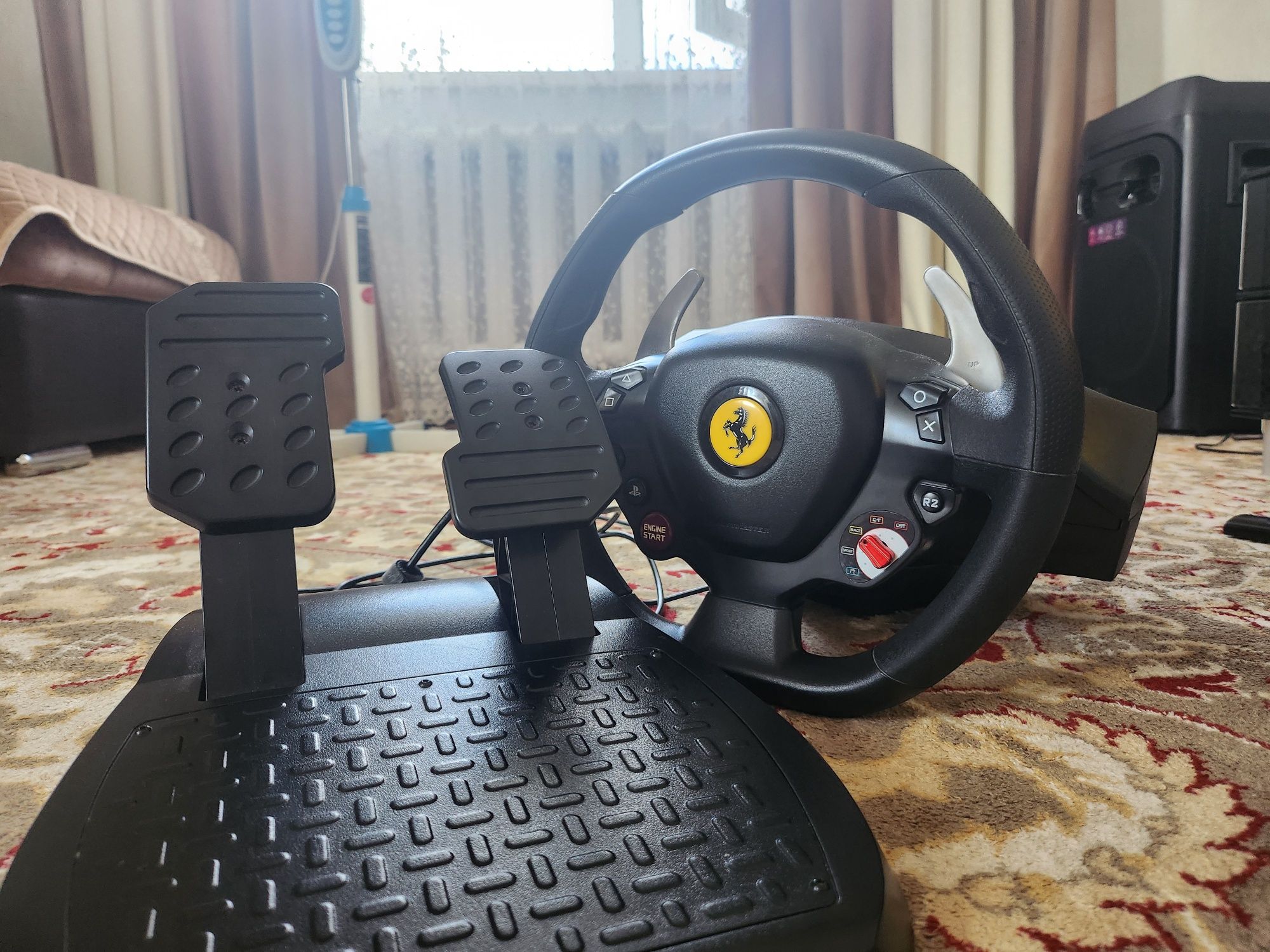 Игровой руль PS4 Thrustmaster T80 Ferrari 488 GTB Edition (в хороше