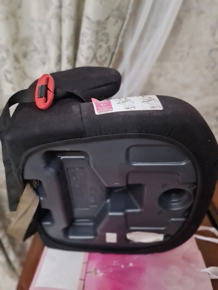 Детское автокресло фирмы Mothercare