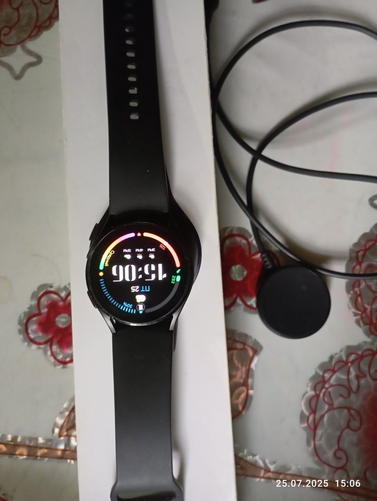 Продам часы Galaxy Watch 4