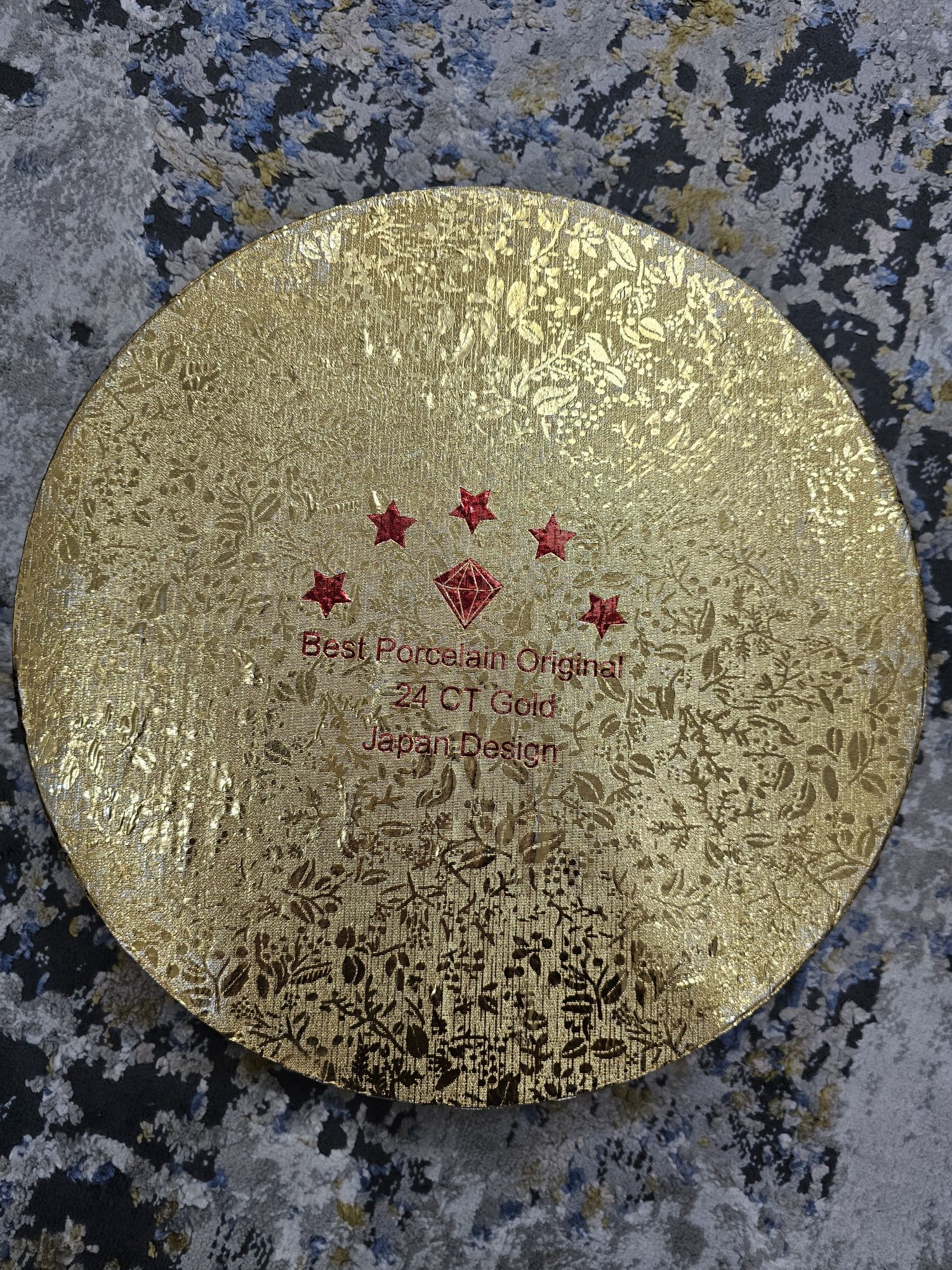 Продам новый сервиз (набор посуды)