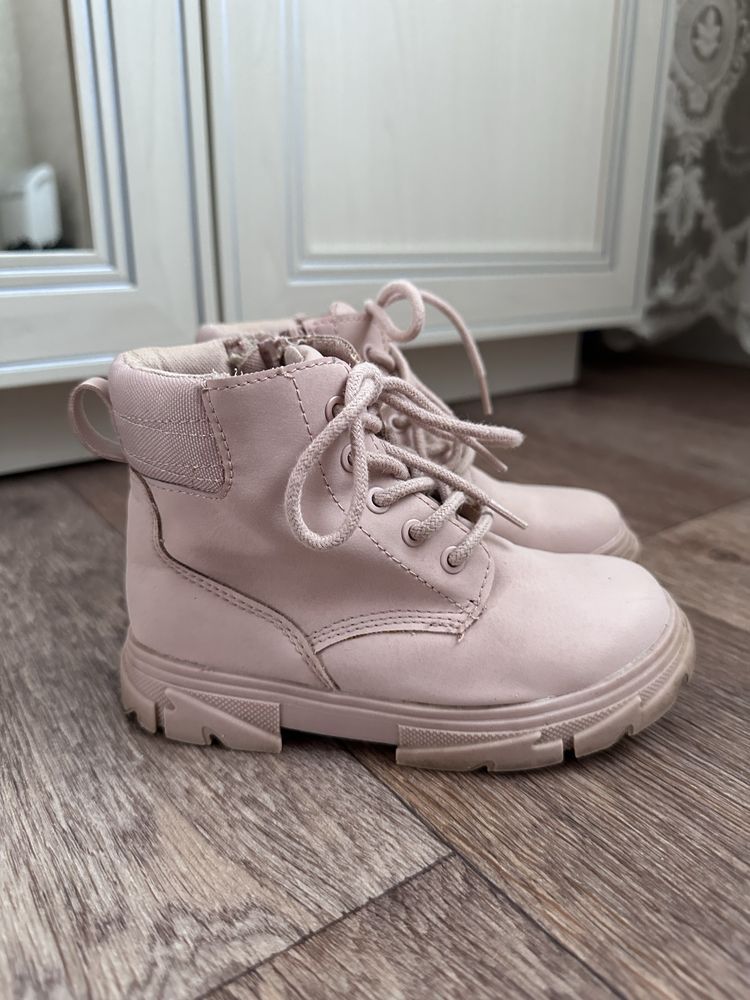 Ботинки ZARA 26 размер
