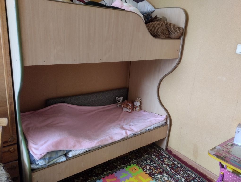 Продам 2х ярусную кровать