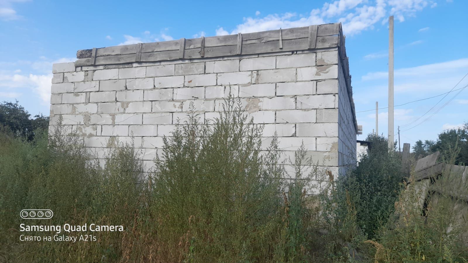 Продам дачу около трассы,маг. Тополек дача, дом, недостроиный дом.Бобр