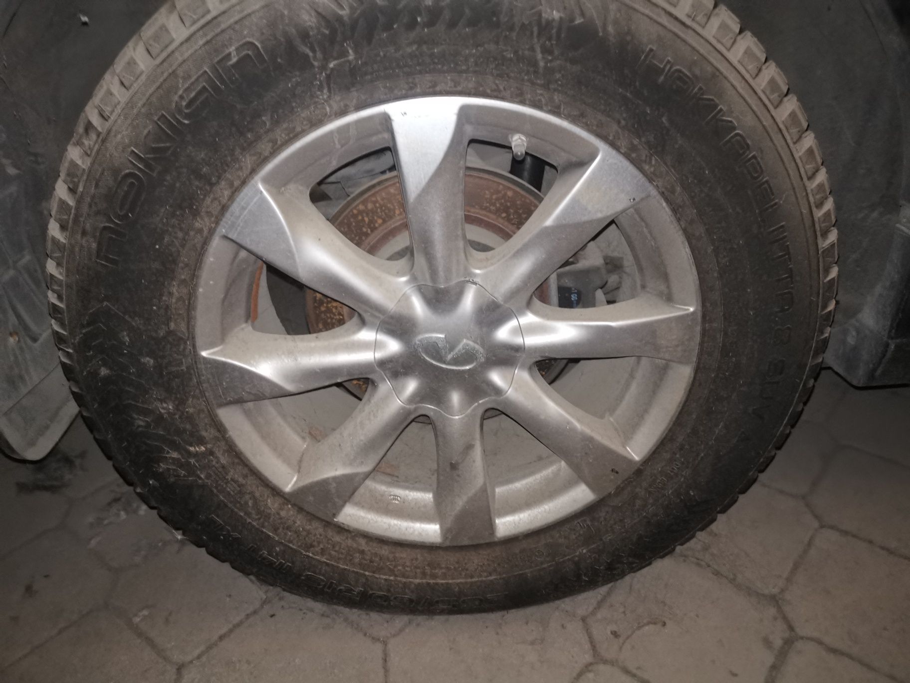 Nokian /60R18 8 suv