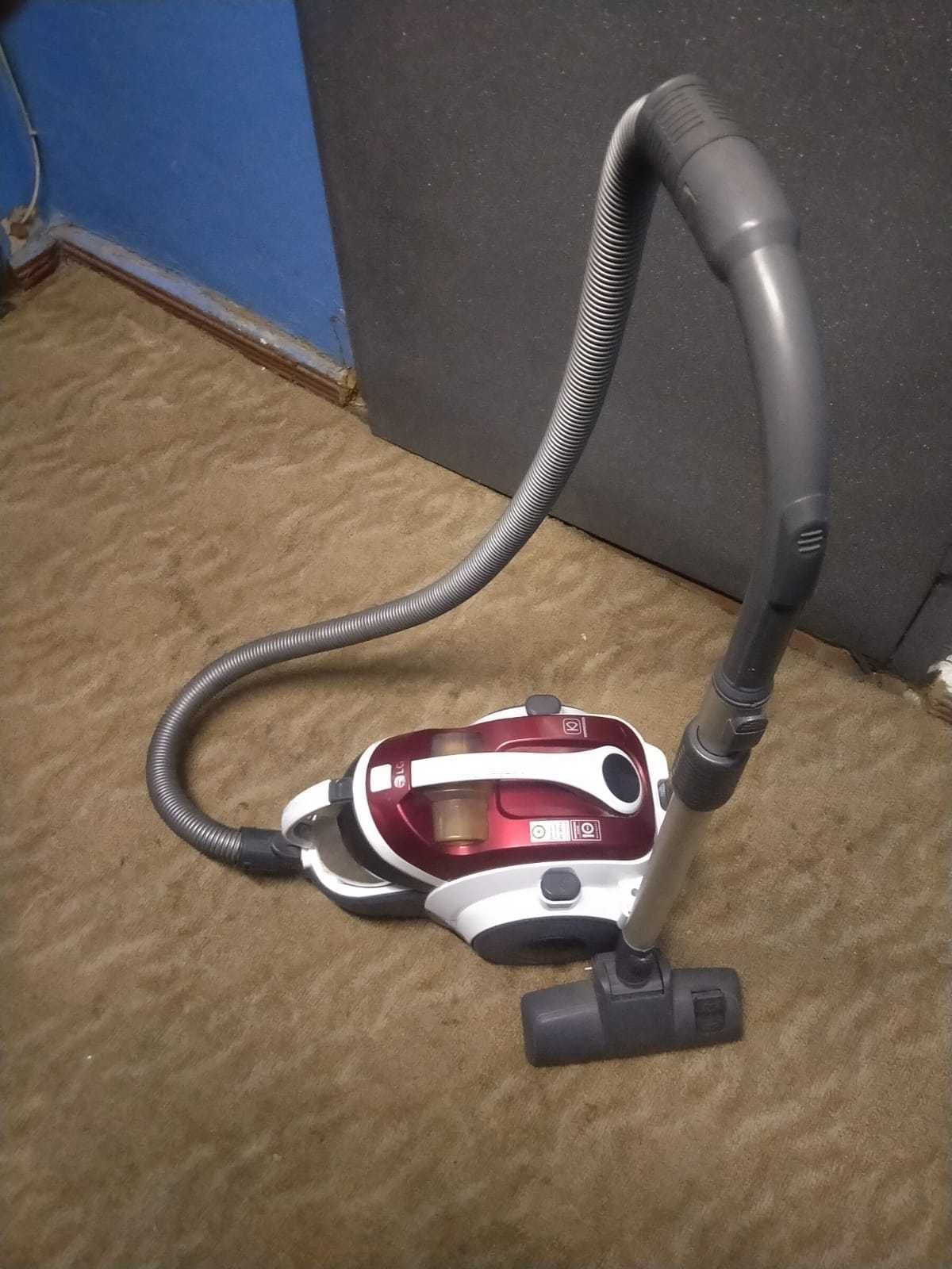 Пылесос LG Kompressor