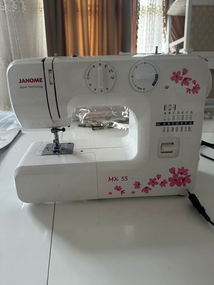 Швейная машинка Janome MX 55. Пишите на вотсап, звонить не нужно