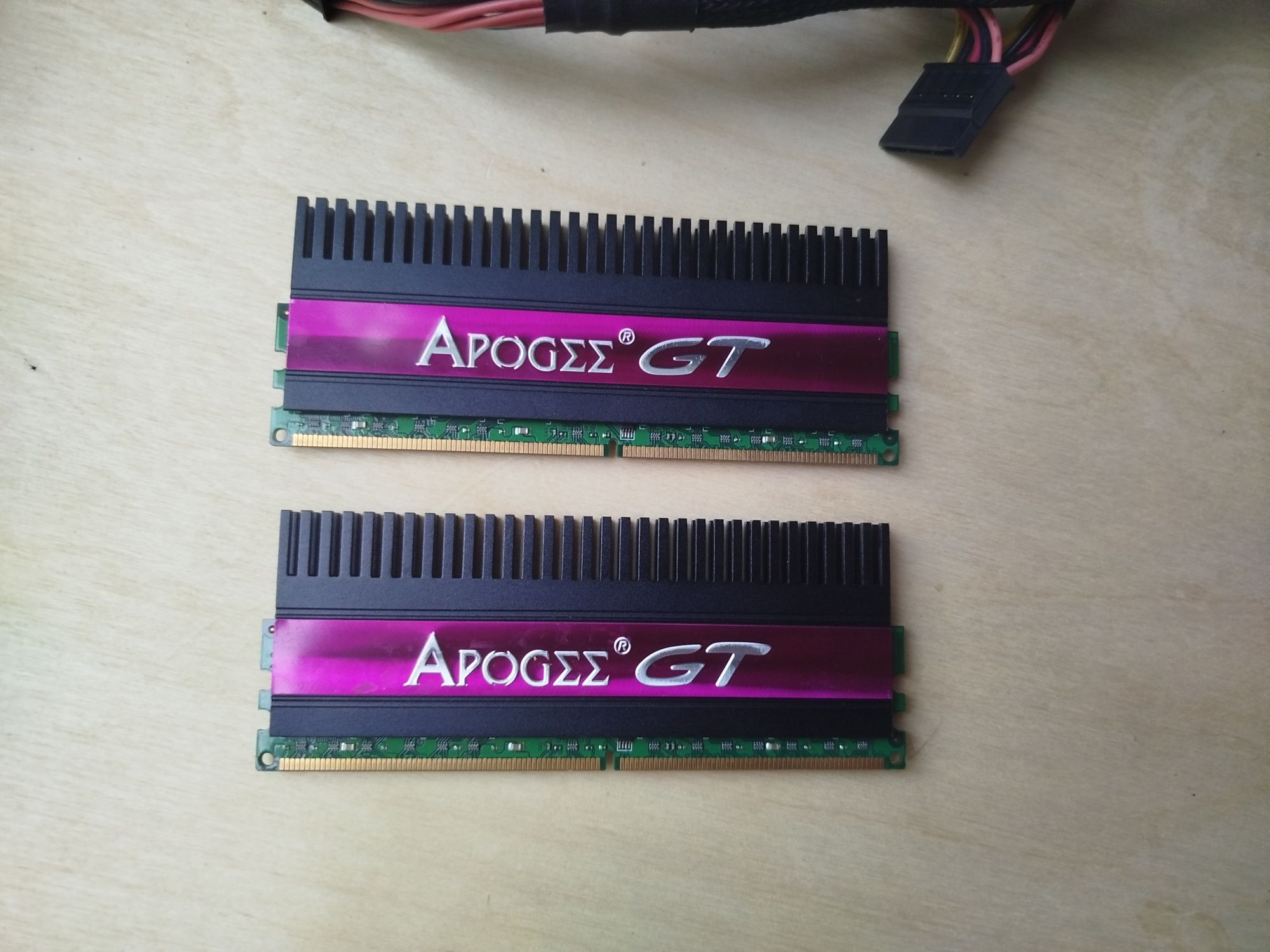 Продам DDR 2  2GB