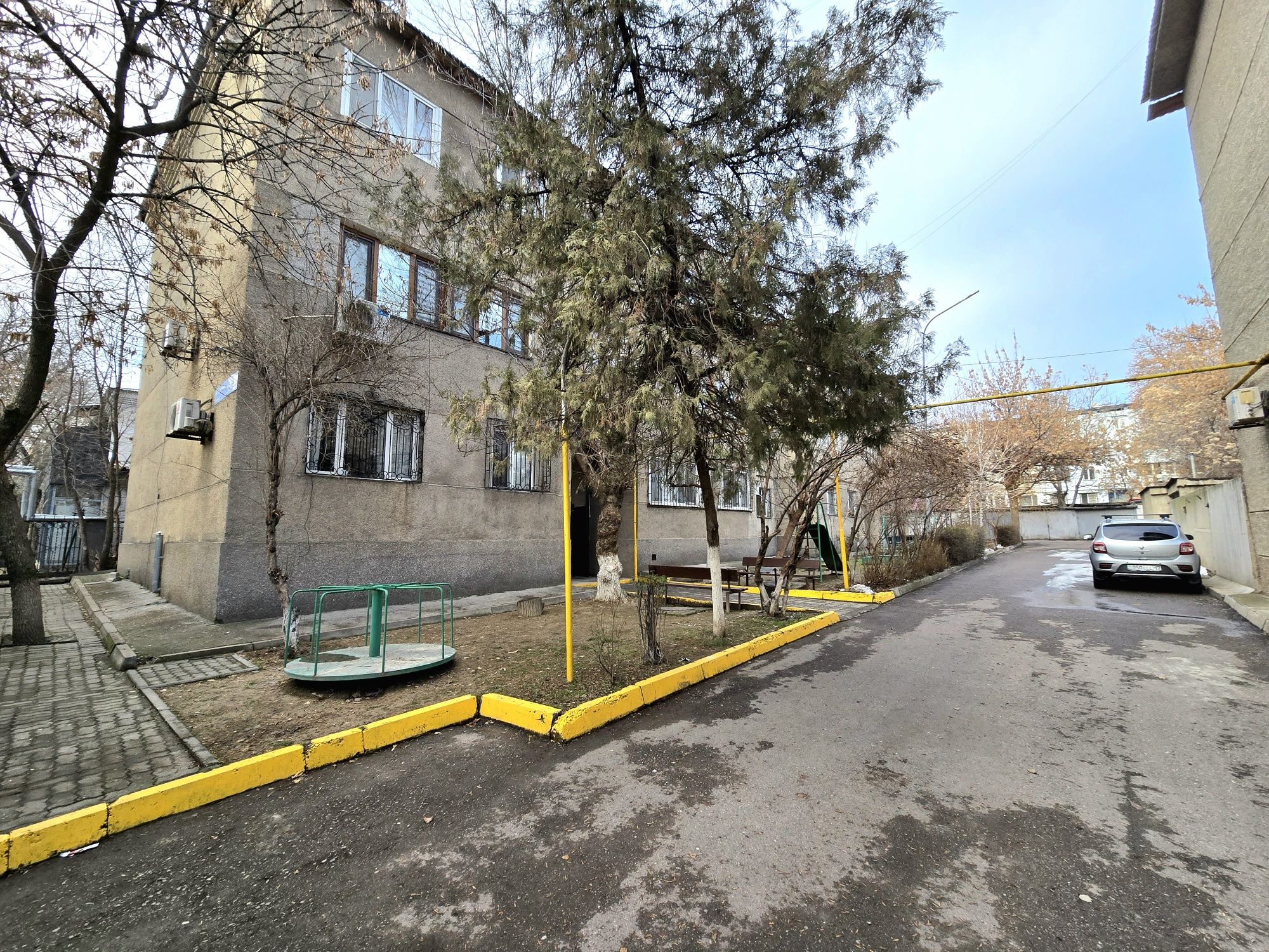 Благоустроенная 3-х комнатная квартира в Центре по ул.Тыныбаева.