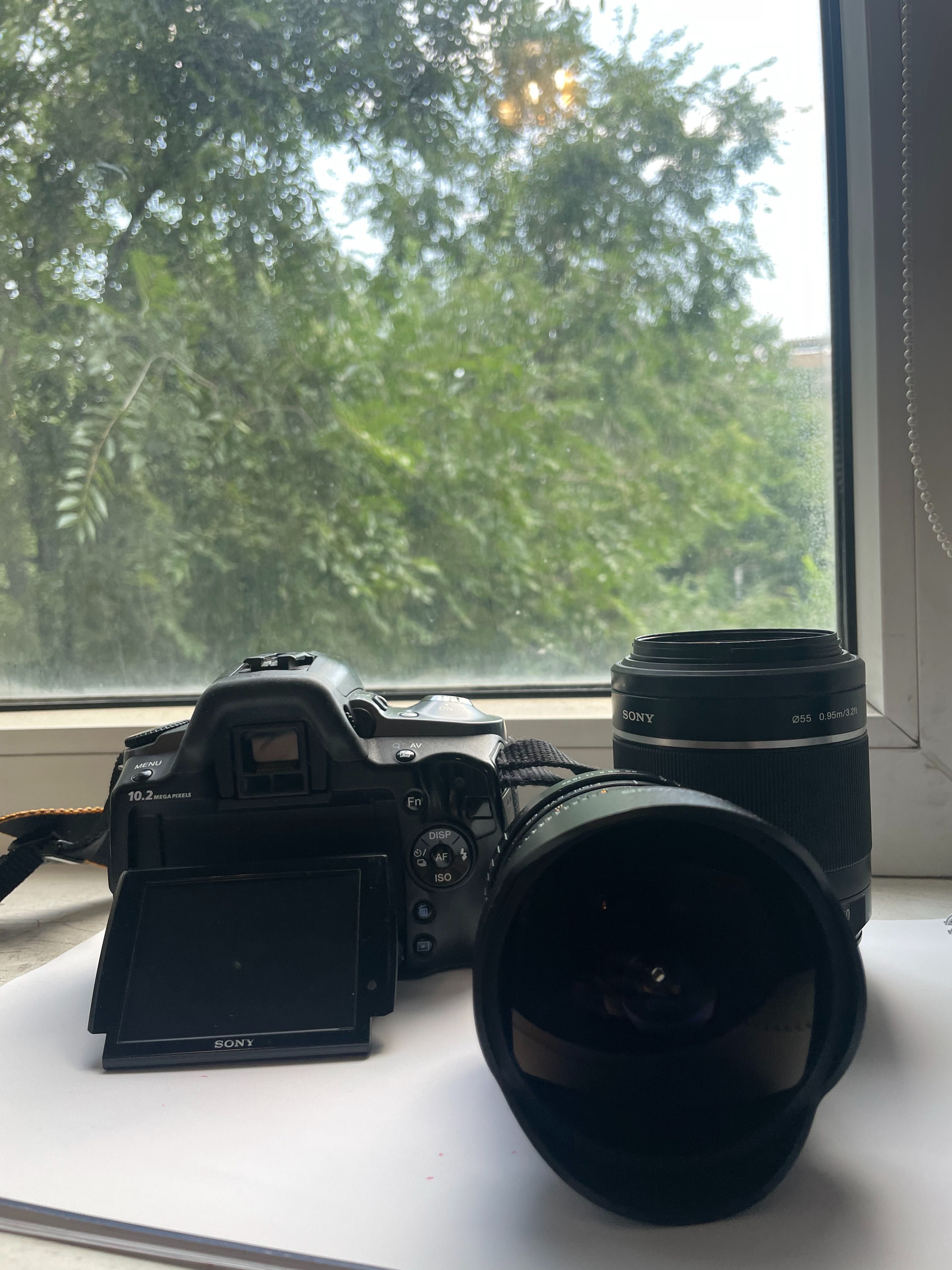 Зеркальный фотоаппарат Sony a330 + объектив Sony 55-200