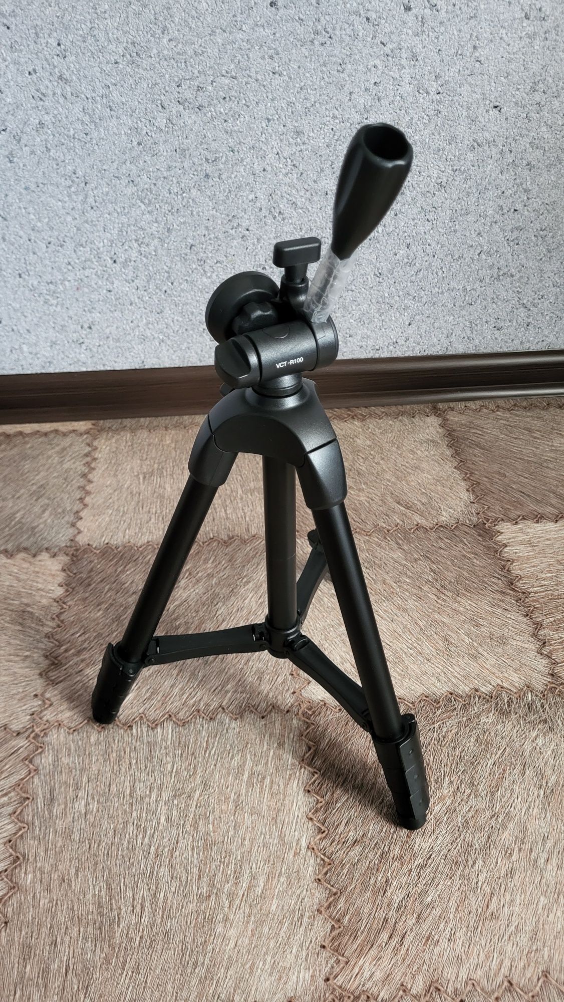 Тринога японская Sony